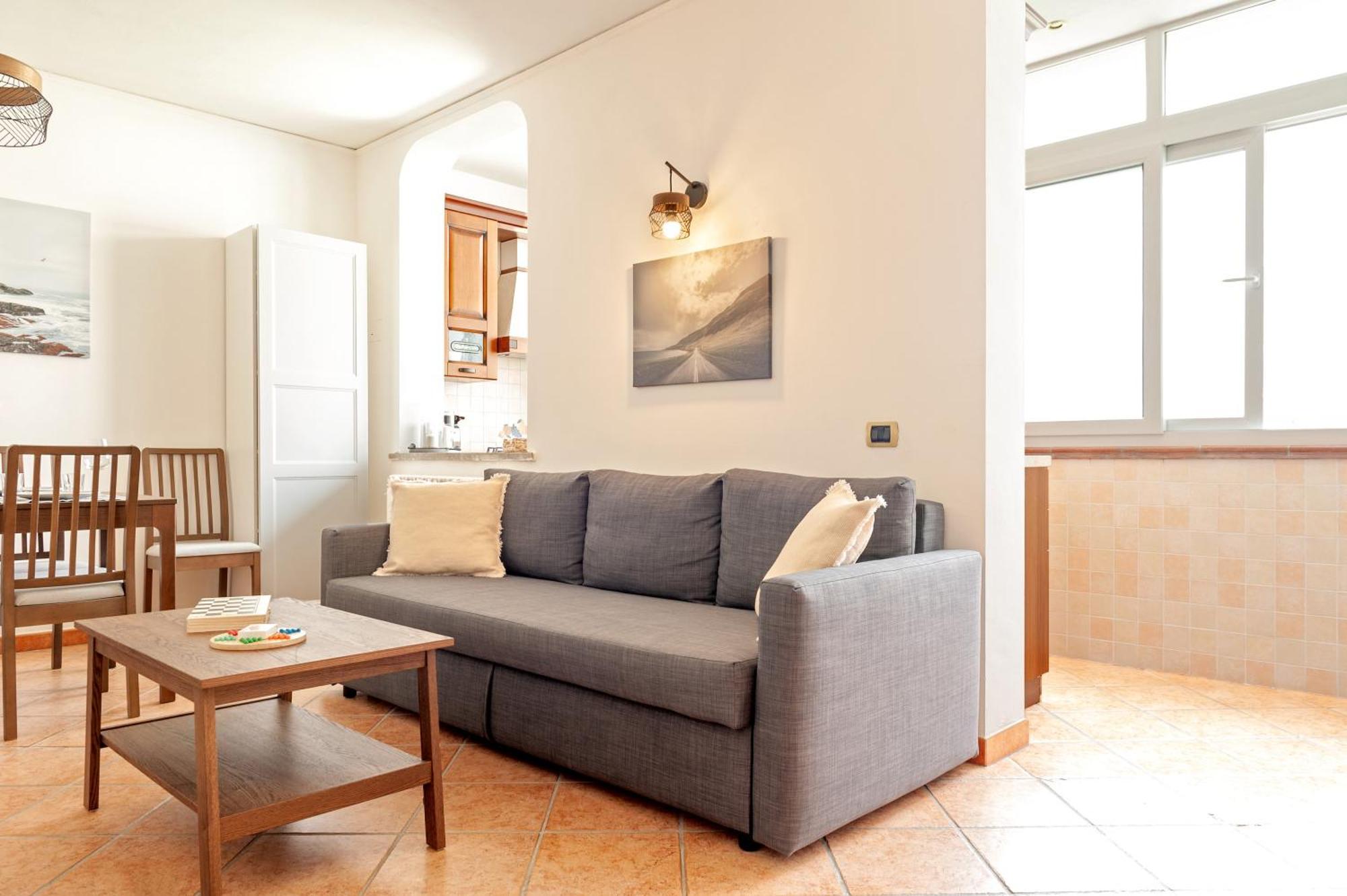 Cozy Retreat In Coastal Livorno Apartment Exterior photo